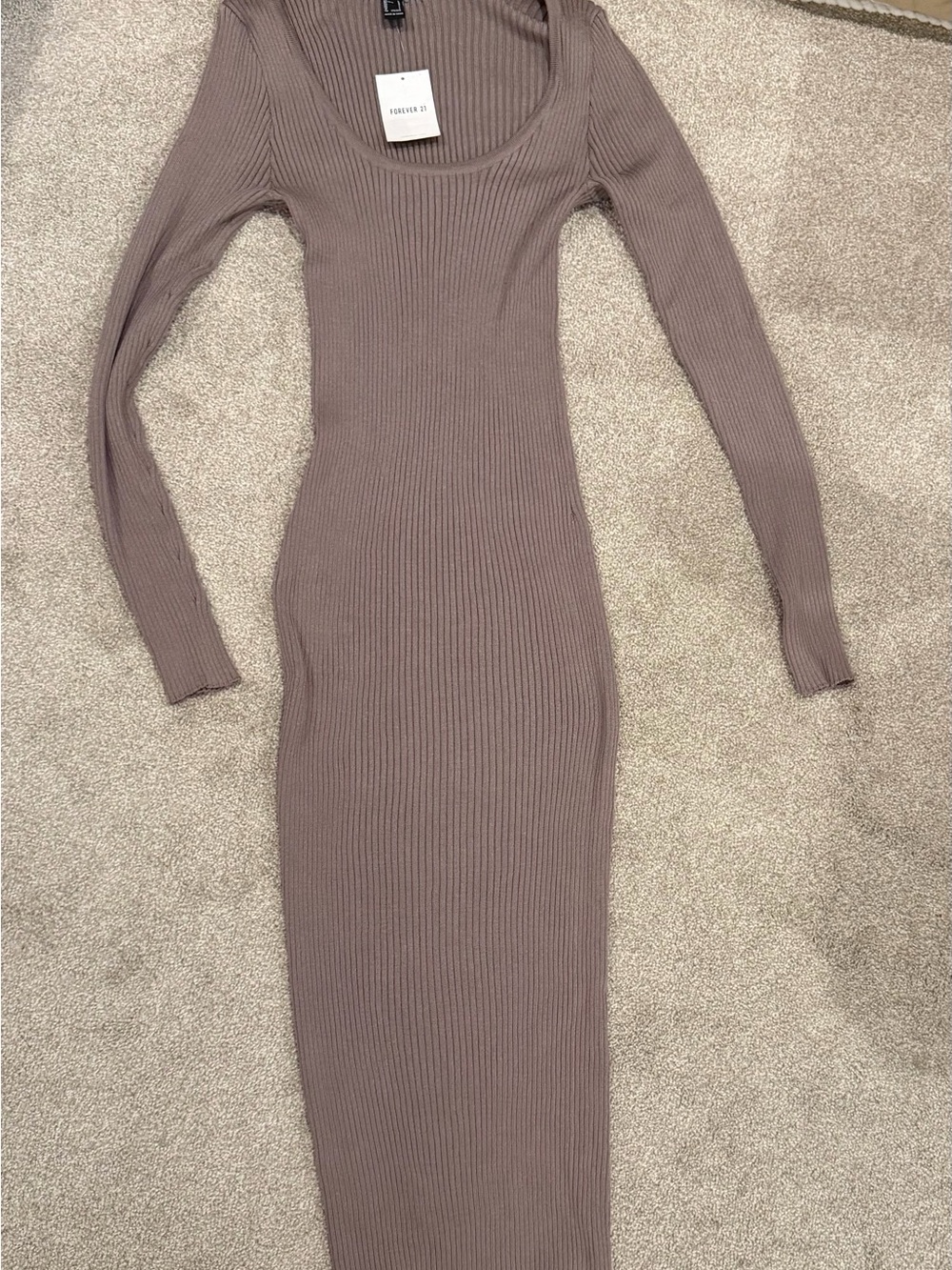 Forever 21 Ribbed Long Sleeve Maxi Dress - Taupe NWT
